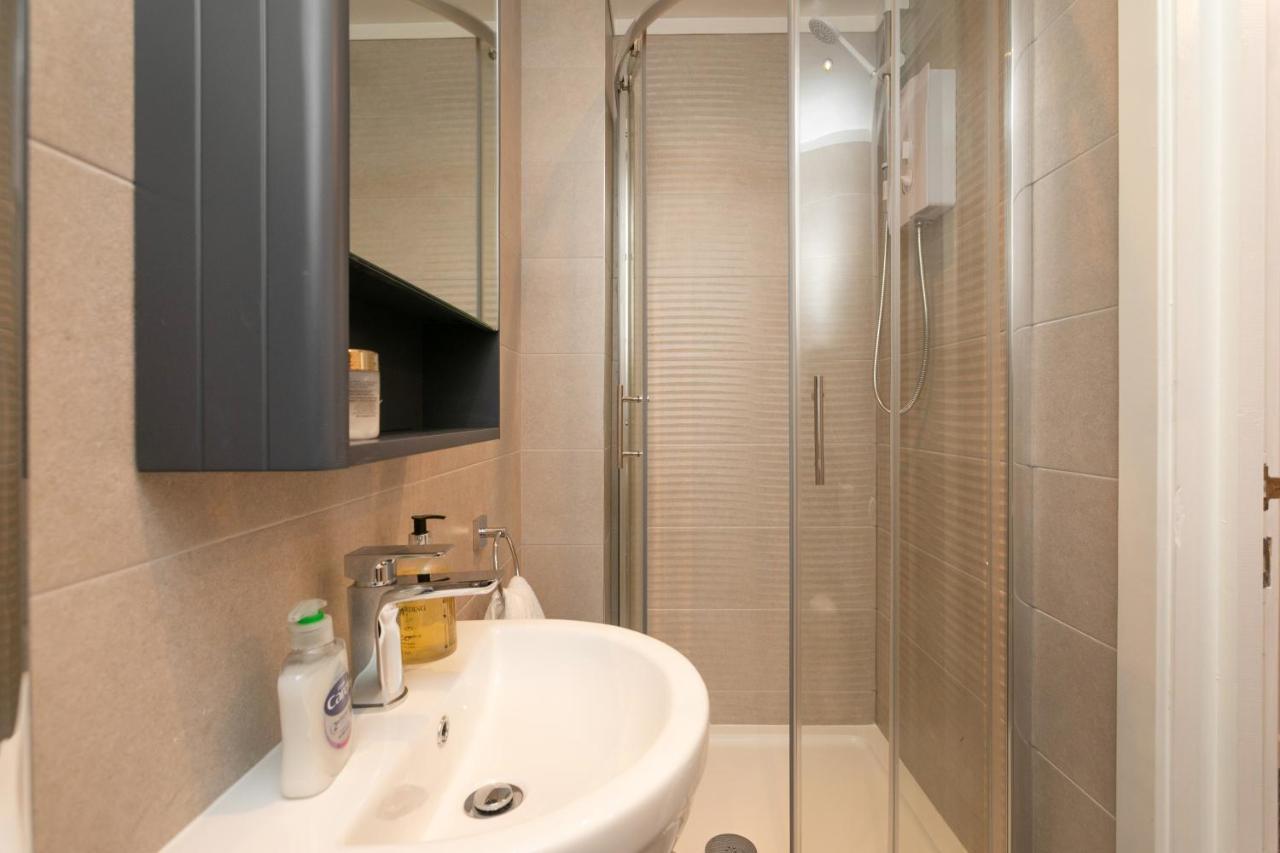 Hoemli Smart City Centre Apartment 莱切斯特 外观 照片