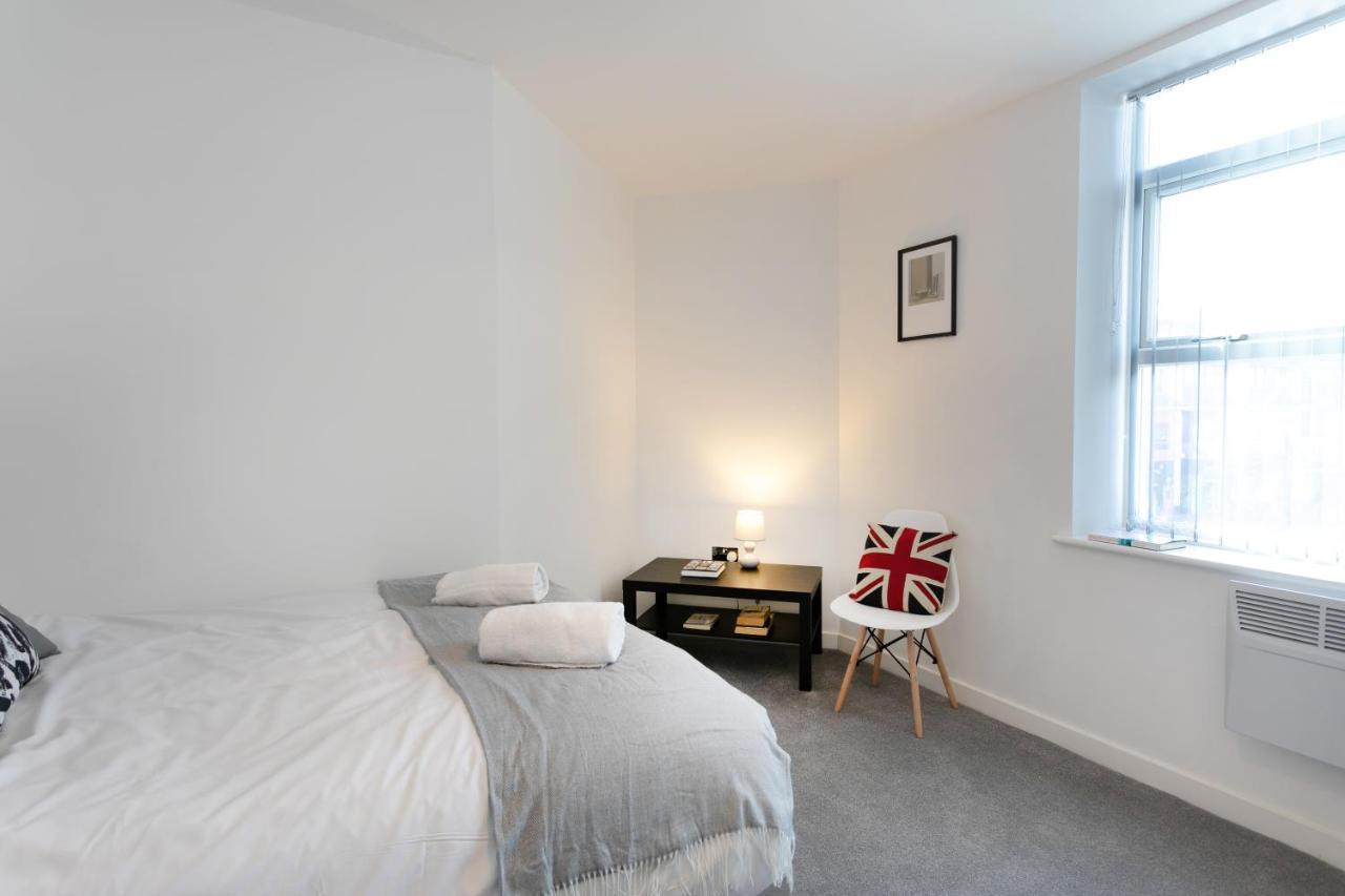 Hoemli Smart City Centre Apartment 莱切斯特 外观 照片