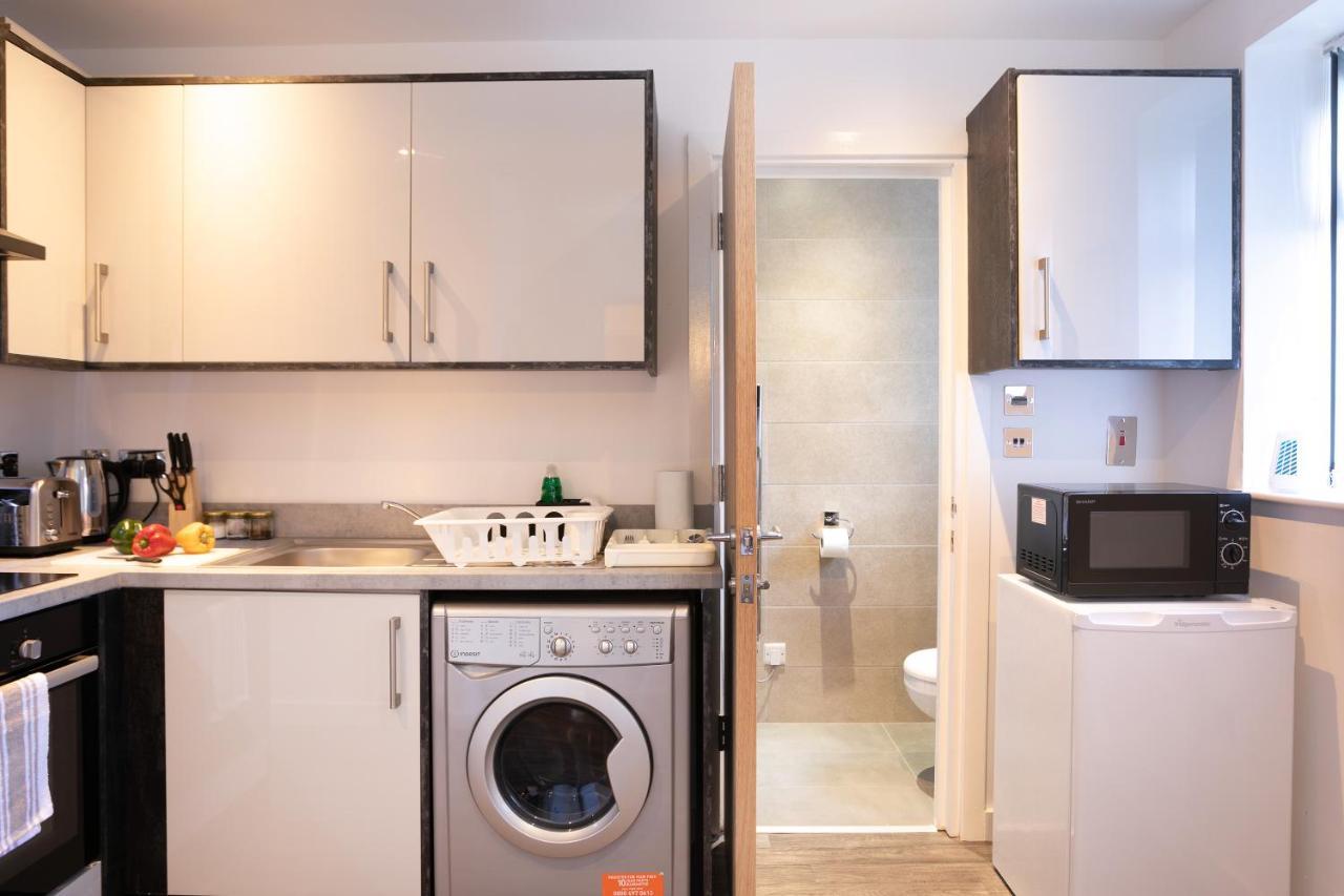 Hoemli Smart City Centre Apartment 莱切斯特 外观 照片